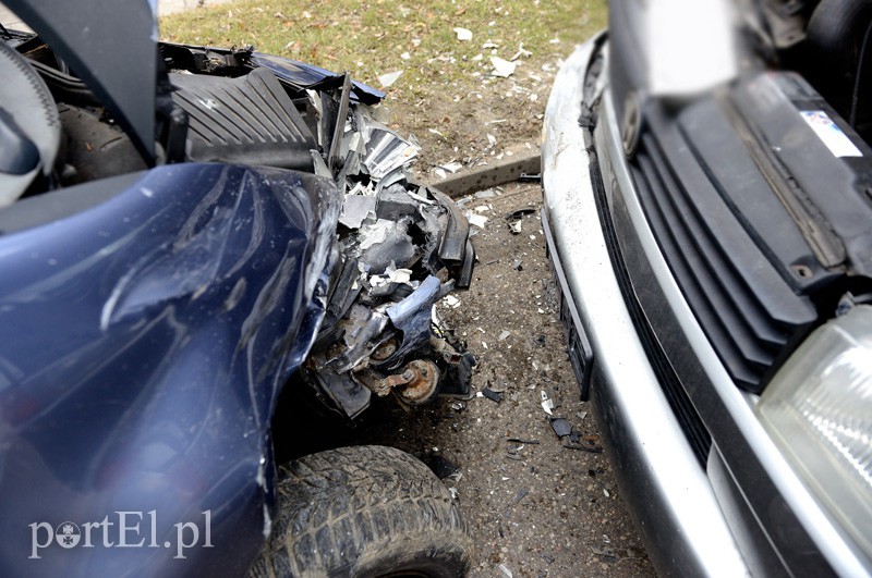 Kolejne zderzenie na feralnym skrzyżowaniu zdjęcie nr 102163