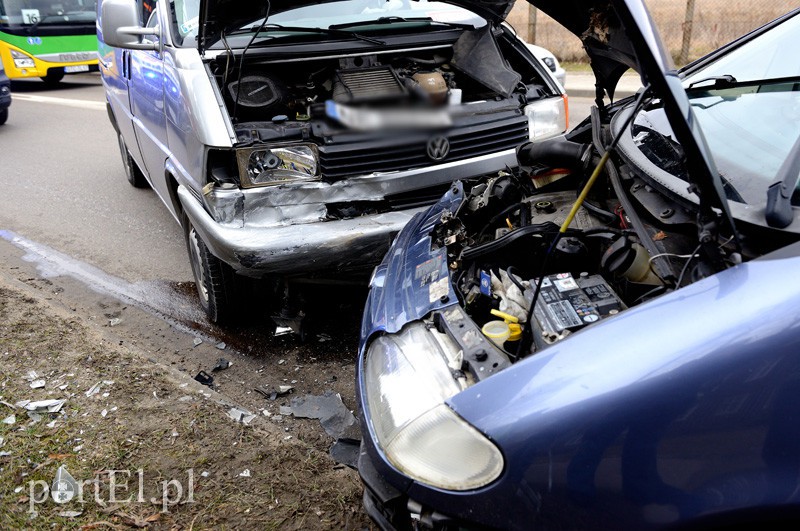 Kolejne zderzenie na feralnym skrzyżowaniu zdjęcie nr 102158