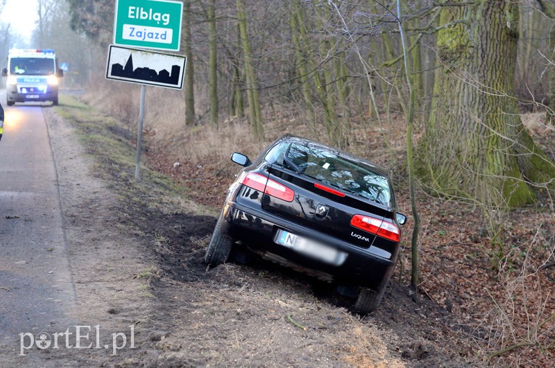 Wypadek na Fromborskiej: dwie osoby ranne zdjęcie nr 102330