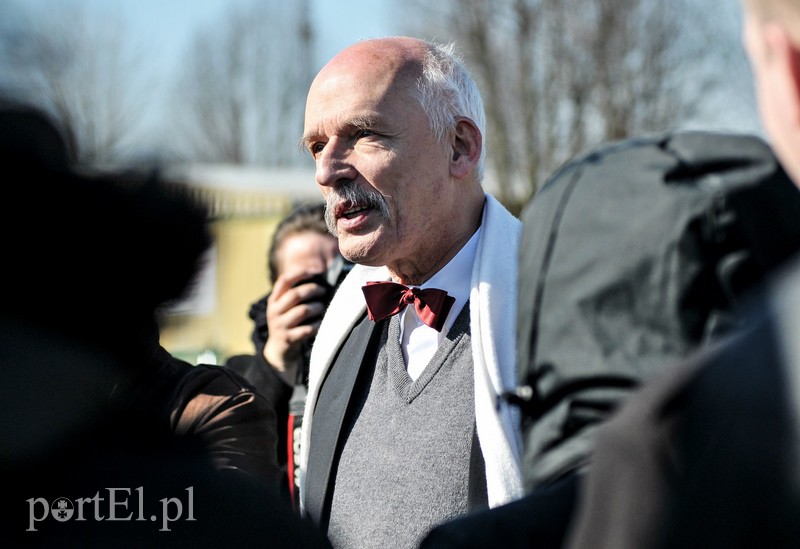 Korwin-Mikke: Bezrobocie można zlikwidować w kilka dni zdjęcie nr 102516