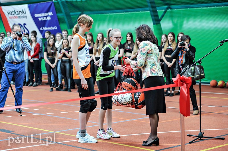 Zamiast skromnej sali nowoczesna hala zdjęcie nr 102682