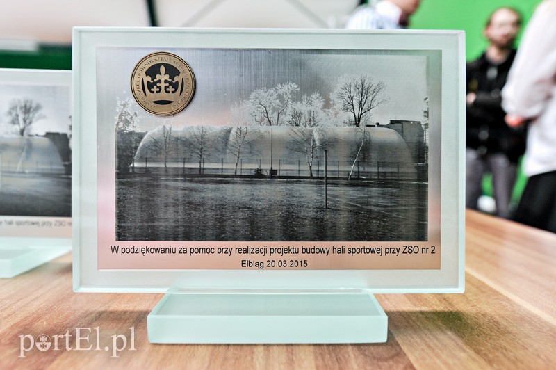 Zamiast skromnej sali nowoczesna hala zdjęcie nr 102671