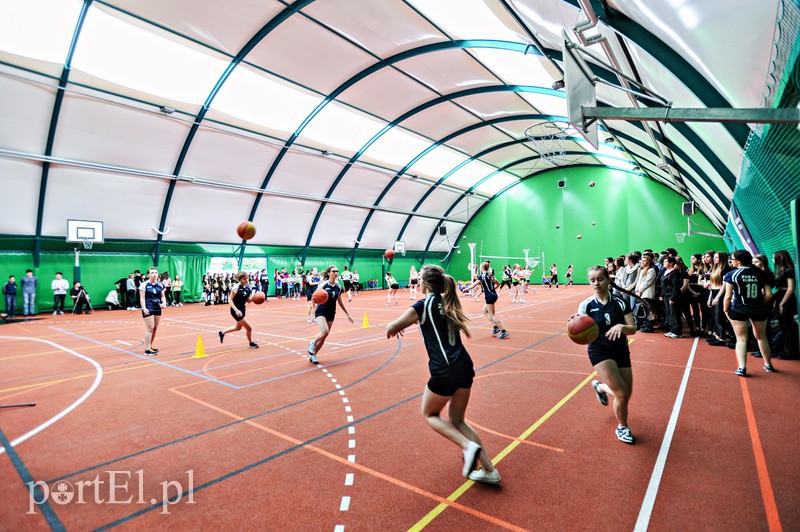 Zamiast skromnej sali nowoczesna hala zdjęcie nr 102688