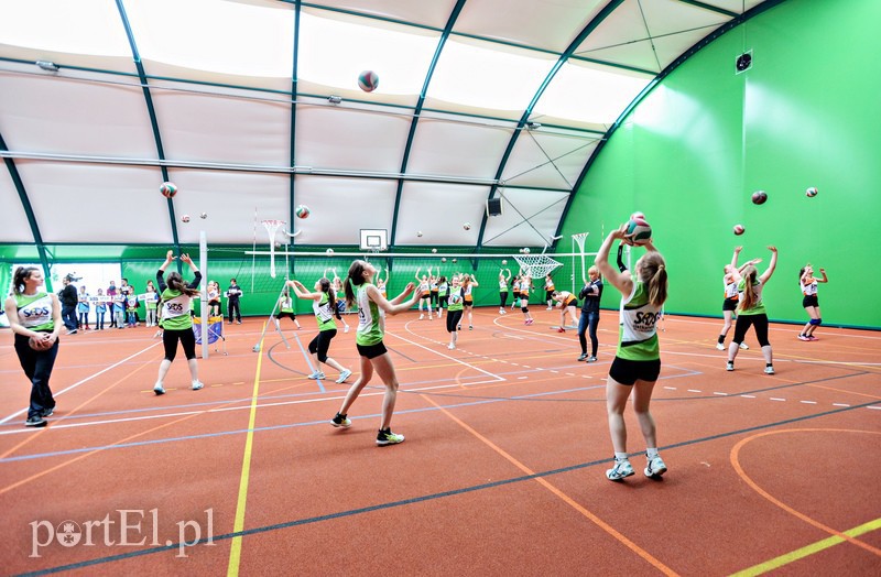 Zamiast skromnej sali nowoczesna hala zdjęcie nr 102686