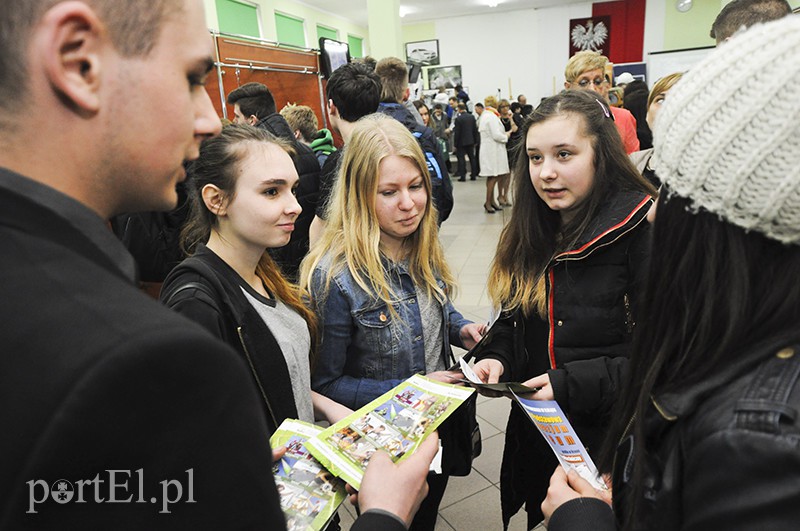 Życiowe wybory elbląskich gimnazjalistów, czyli targów szkół dzień pierwszy zdjęcie nr 102986