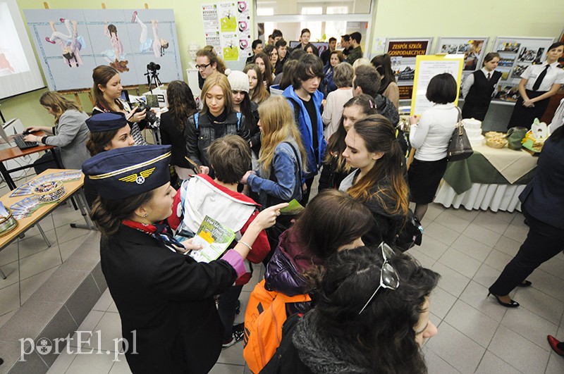 Życiowe wybory elbląskich gimnazjalistów, czyli targów szkół dzień pierwszy zdjęcie nr 102982