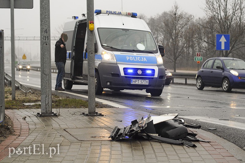  Ciężarówką wjechał w dwa auta zdjęcie nr 103075