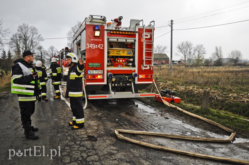  Płonie fabryka świec zdjęcie nr 103137