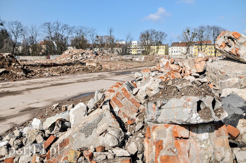 Wysadzili komin mleczarni. zdjęcie nr 103157
