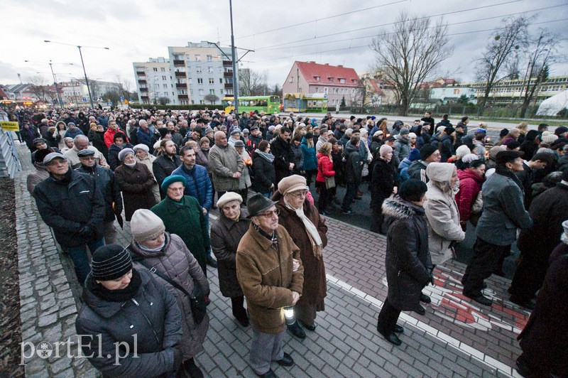 Procesja Drogi Krzyżowej przeszła ulicami miasta zdjęcie nr 103464