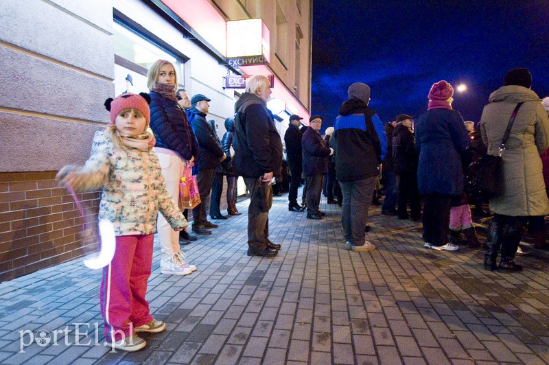 Procesja Drogi Krzyżowej przeszła ulicami miasta zdjęcie nr 103480