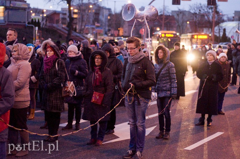 Procesja Drogi Krzyżowej przeszła ulicami miasta zdjęcie nr 103472