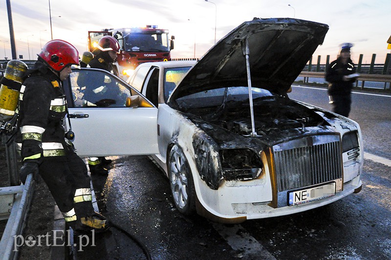  Na obwodnicy płonął "rolls-royce" zdjęcie nr 103707