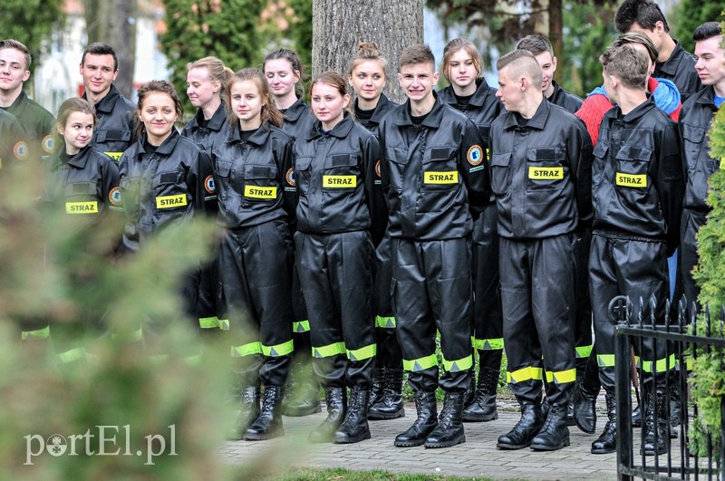 Uroczystości pod krzyżem katyńskim zdjęcie nr 103943