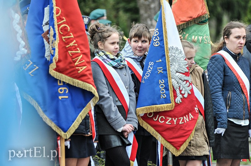 Uroczystości pod krzyżem katyńskim zdjęcie nr 103956