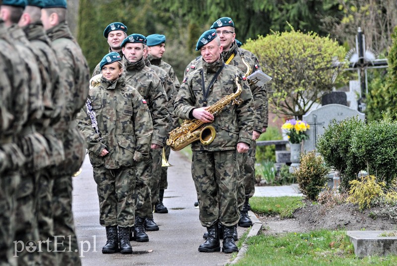 Uroczystości pod krzyżem katyńskim zdjęcie nr 103940