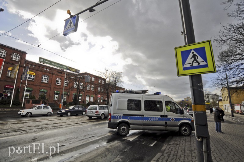  Potrącenie pieszej przy hali Elzam zdjęcie nr 103976