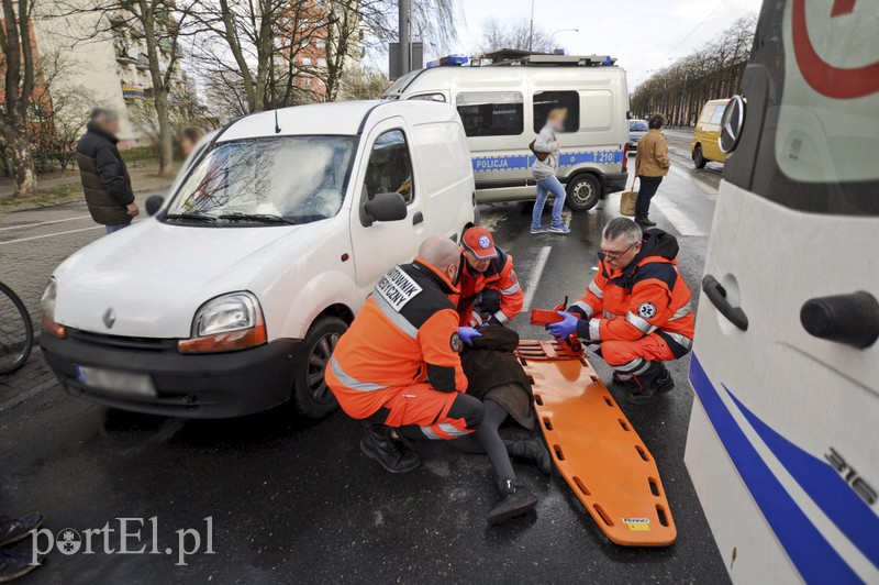  Potrącenie pieszej przy hali Elzam zdjęcie nr 103971