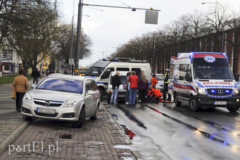  Potrącenie pieszej przy hali Elzam zdjęcie nr 103969