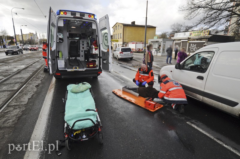  Potrącenie pieszej przy hali Elzam zdjęcie nr 103973