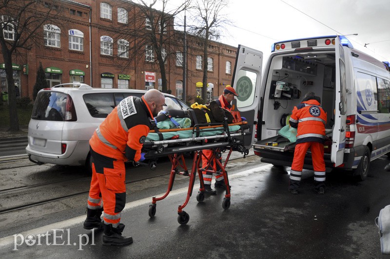  Potrącenie pieszej przy hali Elzam zdjęcie nr 103978