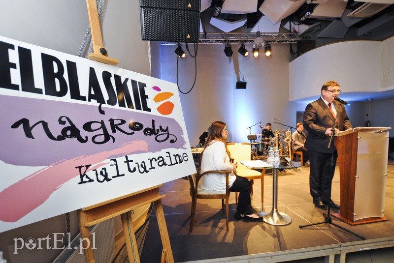  Nagrodzeni za działalność artystyczną zdjęcie nr 104177