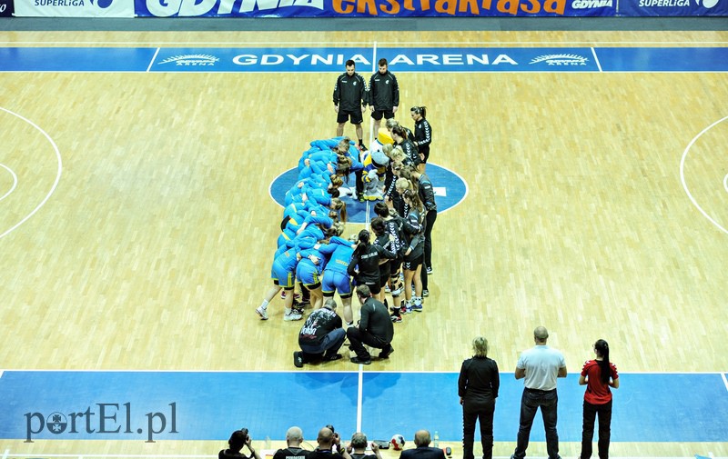 Start przegrał w Gdyni pierwszy mecz o finał  zdjęcie nr 104345