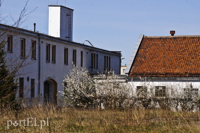  Kolejne działki w koszarach idą pod młotek zdjęcie nr 104767