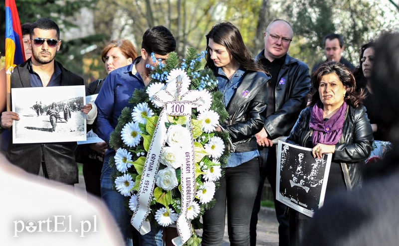 Ormianie złożyli hołd ofiarom ludobójstwa zdjęcie nr 104774