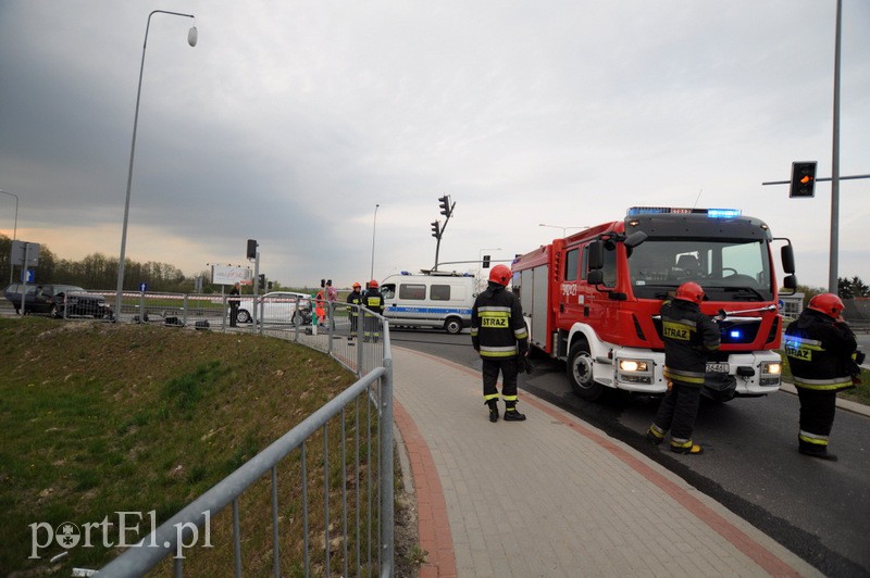 Golfem uderzył w renault zdjęcie nr 105164