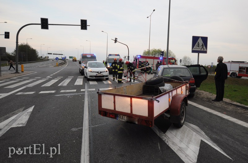 Golfem uderzył w renault zdjęcie nr 105170