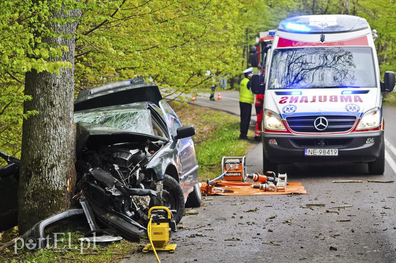  Kierowca pijany, pasażerka nie żyje zdjęcie nr 105647