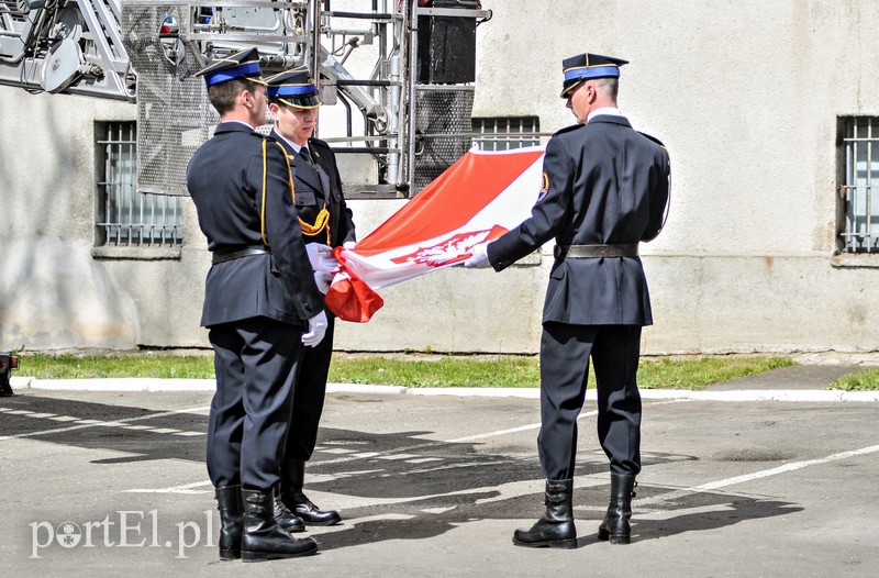 Po prostu wykonują swoją pracę, ale raz do roku świętują zdjęcie nr 105821