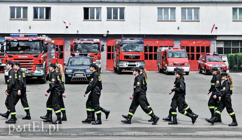 Elbląg Po prostu wykonują swoją pracę, ale raz do roku świętują
