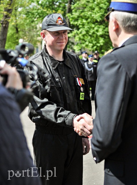 Po prostu wykonują swoją pracę, ale raz do roku świętują zdjęcie nr 105834