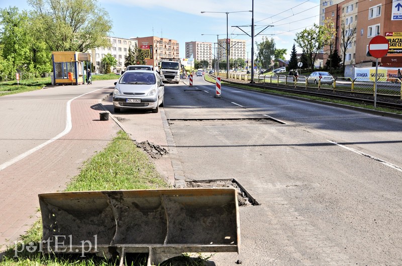Łatają Dąbka, w kolejce czekają następne ulice zdjęcie nr 105993