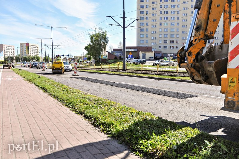 Łatają Dąbka, w kolejce czekają następne ulice zdjęcie nr 105988