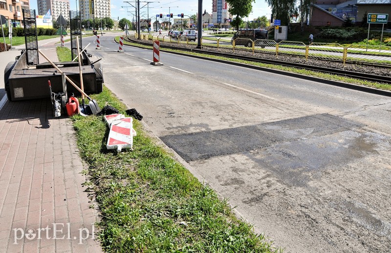 Łatają Dąbka, w kolejce czekają następne ulice zdjęcie nr 105987