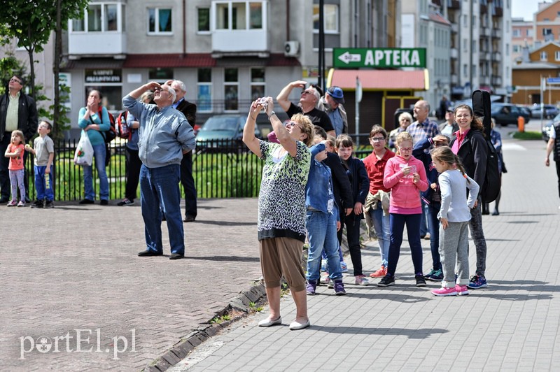 Dzwon będzie bił o godzinie 15 zdjęcie nr 106009