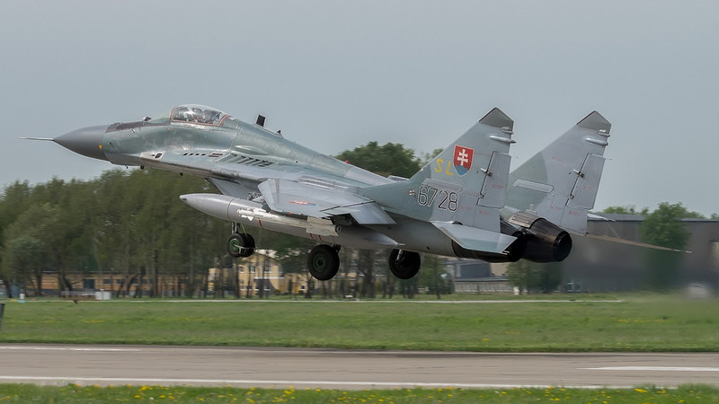 Słowacy w 22 Bazie Lotnictwa Taktycznego zdjęcie nr 106117