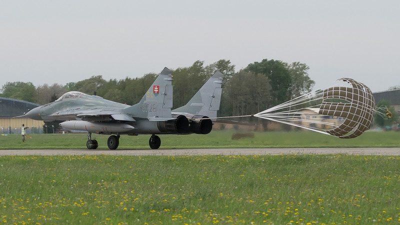 Słowacy w 22 Bazie Lotnictwa Taktycznego zdjęcie nr 106124