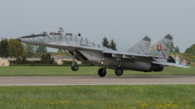 Słowacy w 22 Bazie Lotnictwa Taktycznego zdjęcie nr 106125
