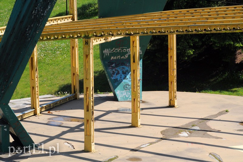 Inspektorzy ocenią, jak bardzo amfiteatr się sypie zdjęcie nr 106684