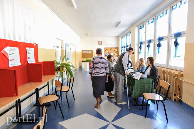 Elblążanie głosują, cisza trwa zdjęcie nr 106957