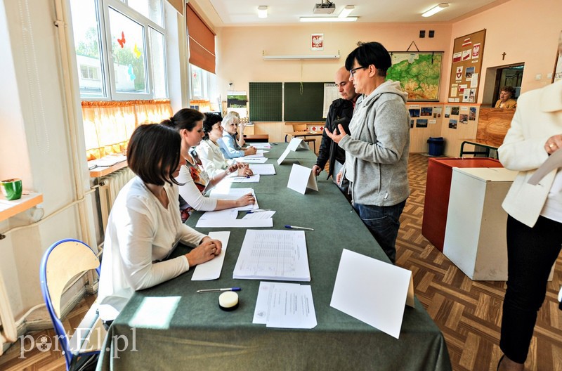 Elblążanie głosują, cisza trwa zdjęcie nr 106950