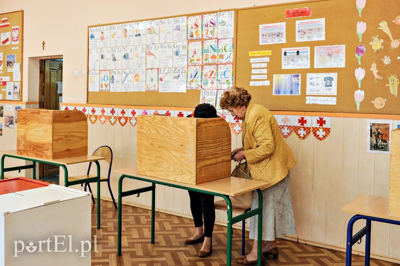 Elblążanie głosują, cisza trwa zdjęcie nr 106952