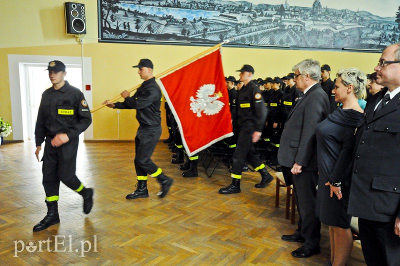  Uczą się, by zostać strażakami zdjęcie nr 107355