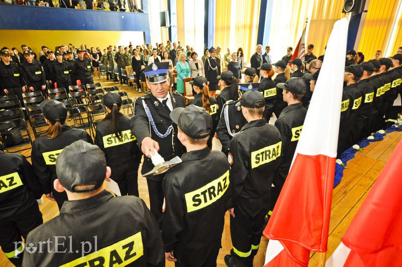  Uczą się, by zostać strażakami zdjęcie nr 107369