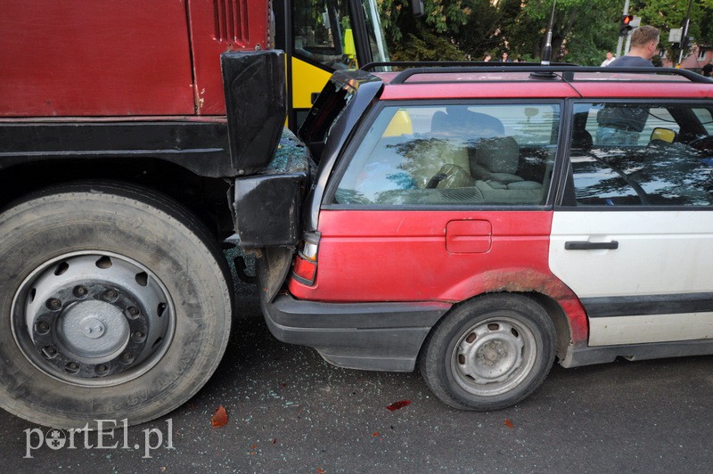  Ciężarówka nie wyhamowała, chłopiec w szpitalu zdjęcie nr 107900
