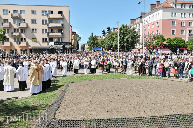 Wierni wyszli na ulice zdjęcie nr 108020